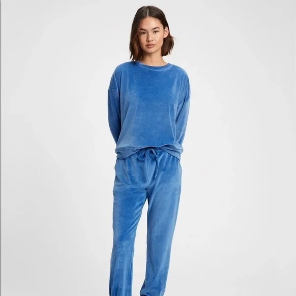 NWT GAP Ultra Soft Velour Joggers Sweatpants Loungewear Casual Activewear Pants